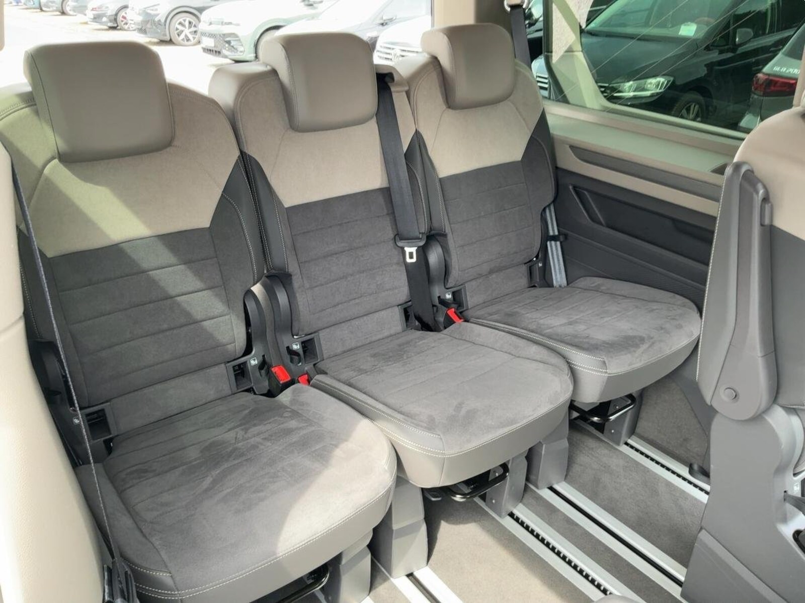Volkswagen Multivan Langversion – Bild 14