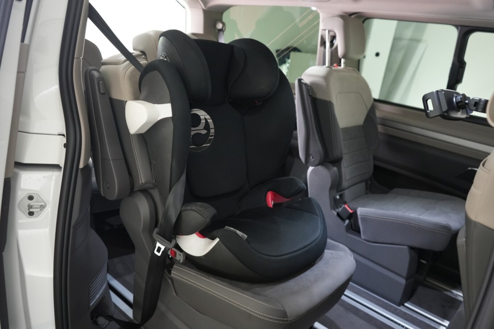 Volkswagen Multivan Langversion – Bild 11