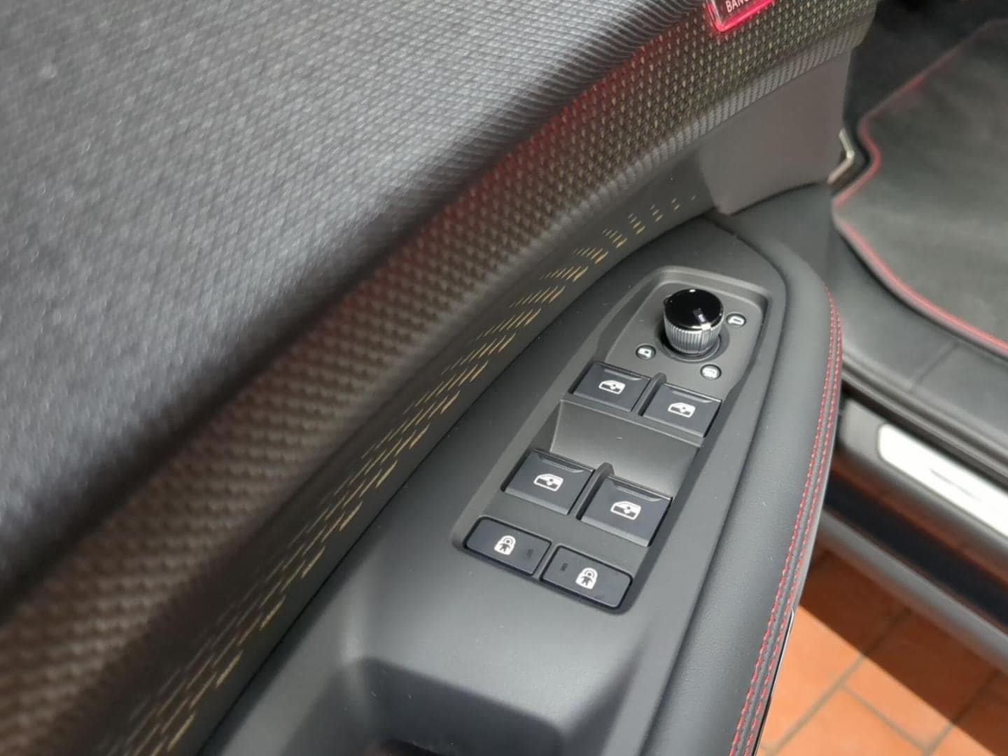 Bild über Audi Q7 SUV TDI quattro 220 kW tiptronic - für weitere Informationen kontaktieren Sie den Audi Partner