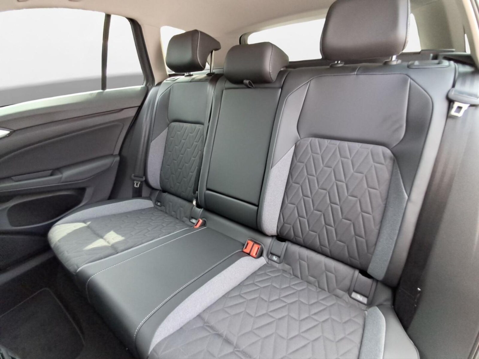 Volkswagen Golf Variant – Bild 7