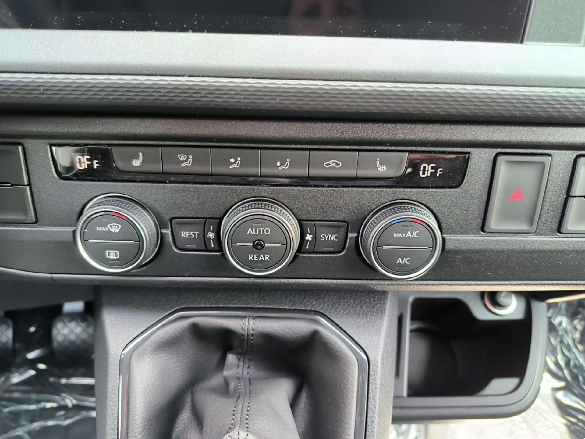 Volkswagen T6.1 California Beach