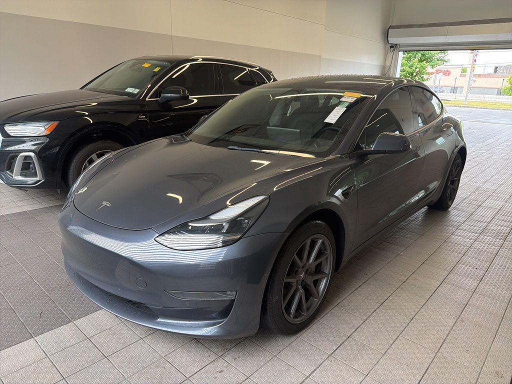 2022 Tesla Model 3's photo