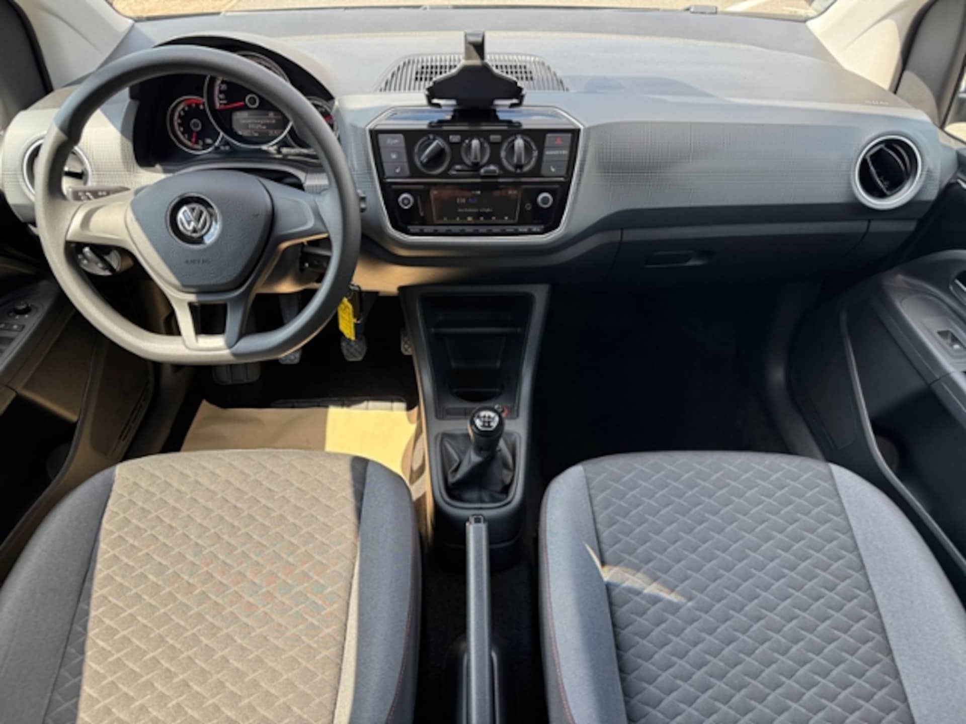 Volkswagen up! join up!