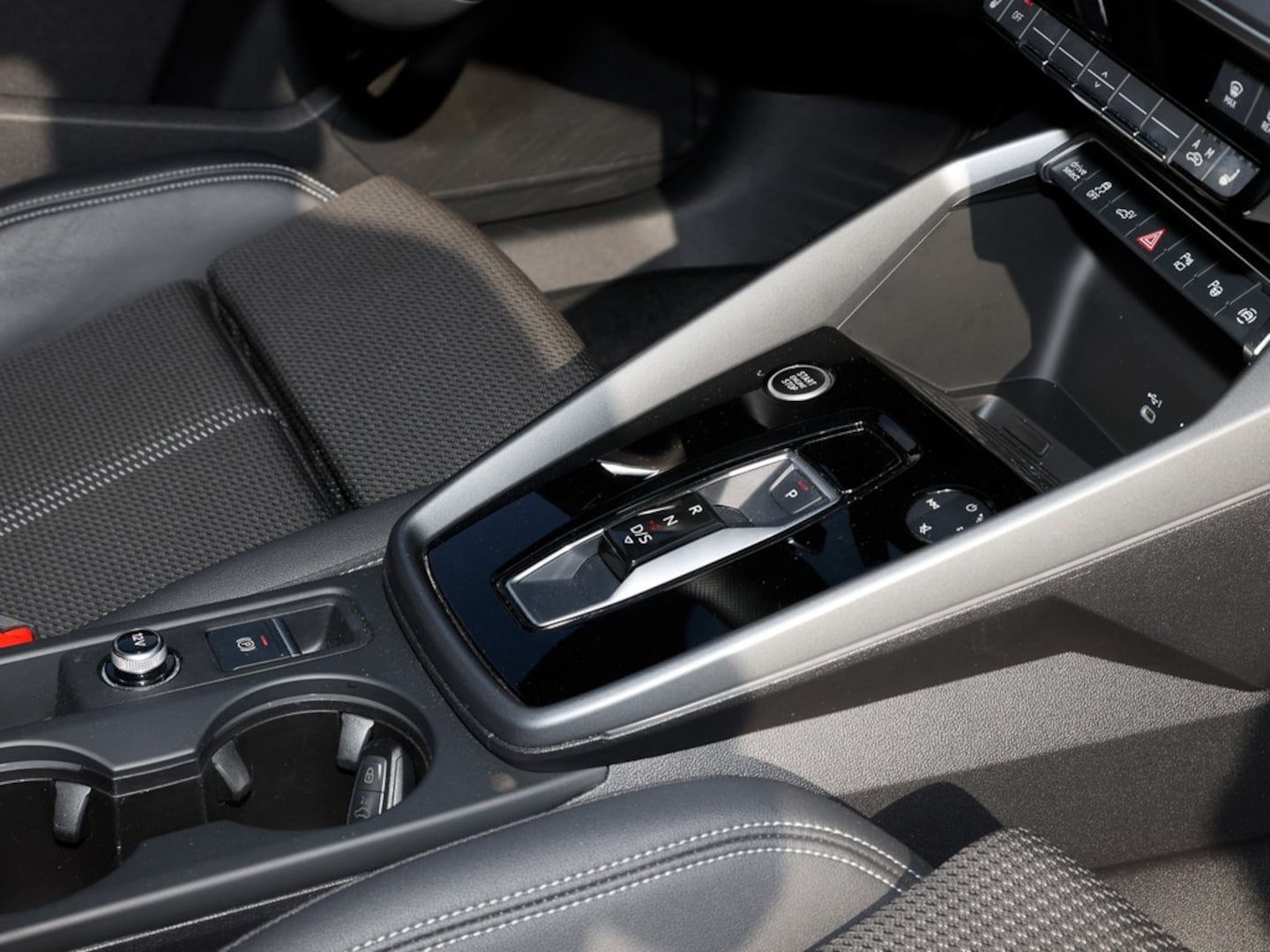 Bild über Audi A3 Sportback TFSI e S line 45 TFSI e S tronic - für weitere Informationen kontaktieren Sie den Audi Partner