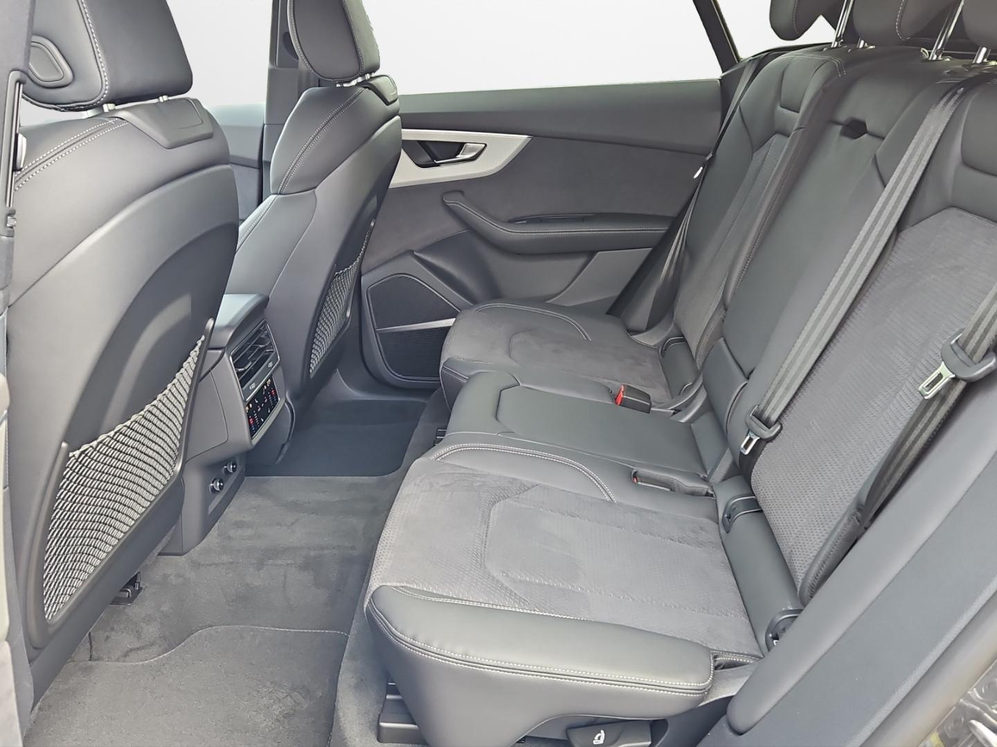 Image about Audi Q8 SUV 50 TDI quattro tiptronic
