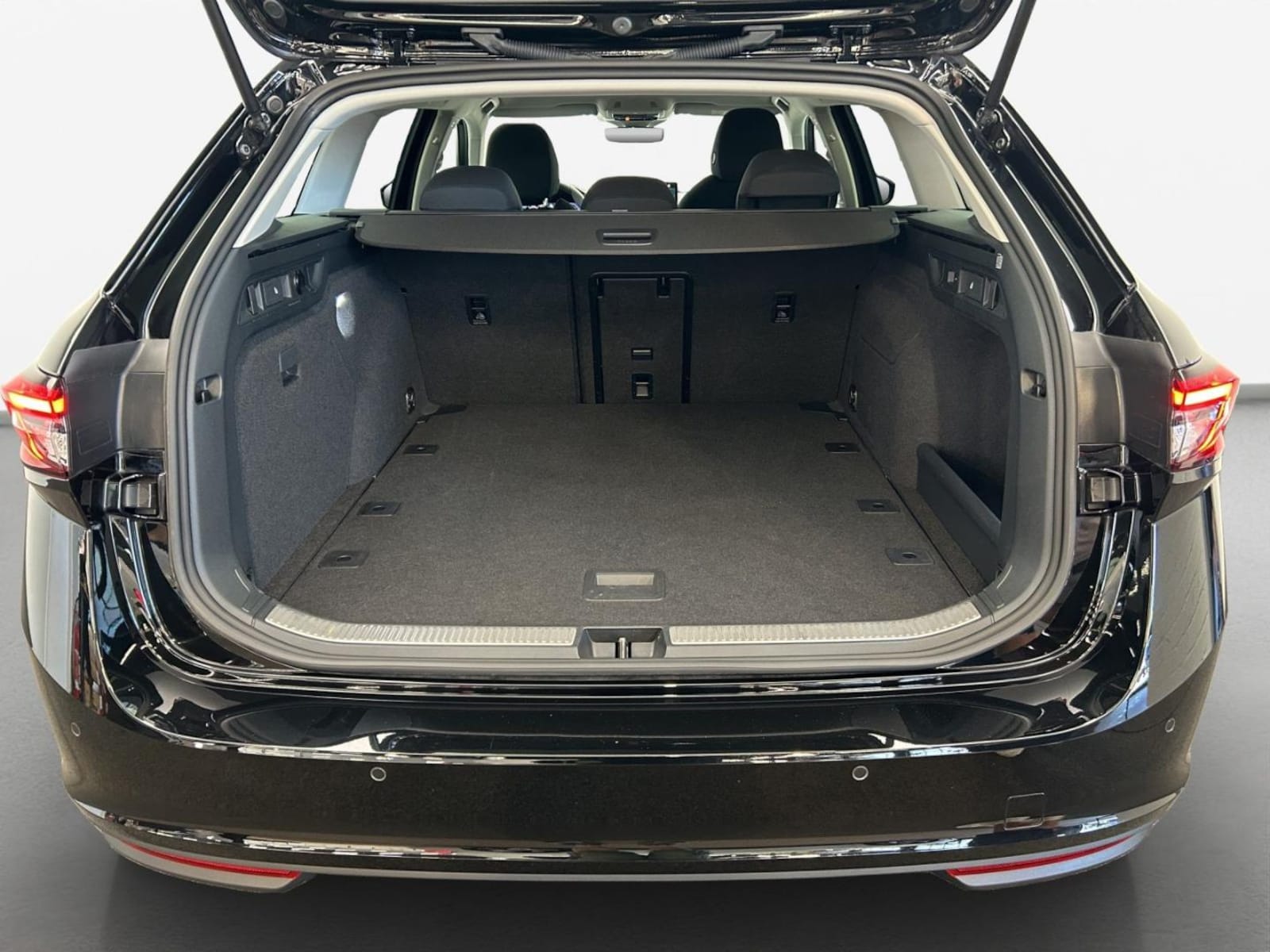Škoda Superb Combi – Bild 11