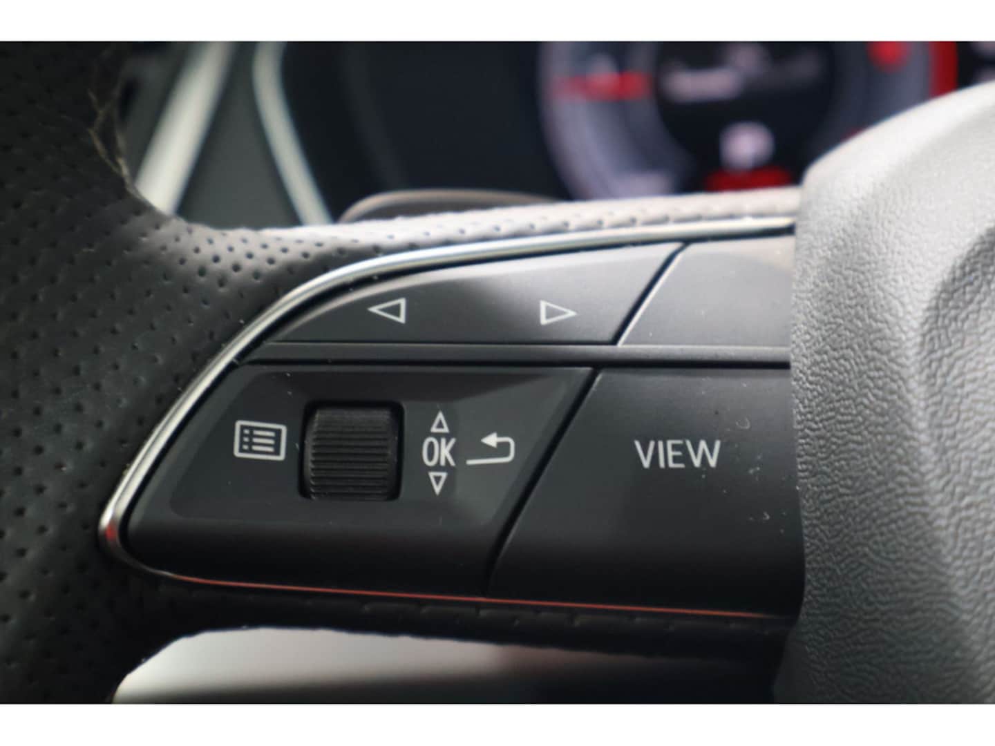 Bild über Audi Q5 Sportback 40 TDI quattro S tronic - für weitere Informationen kontaktieren Sie den Audi Partner