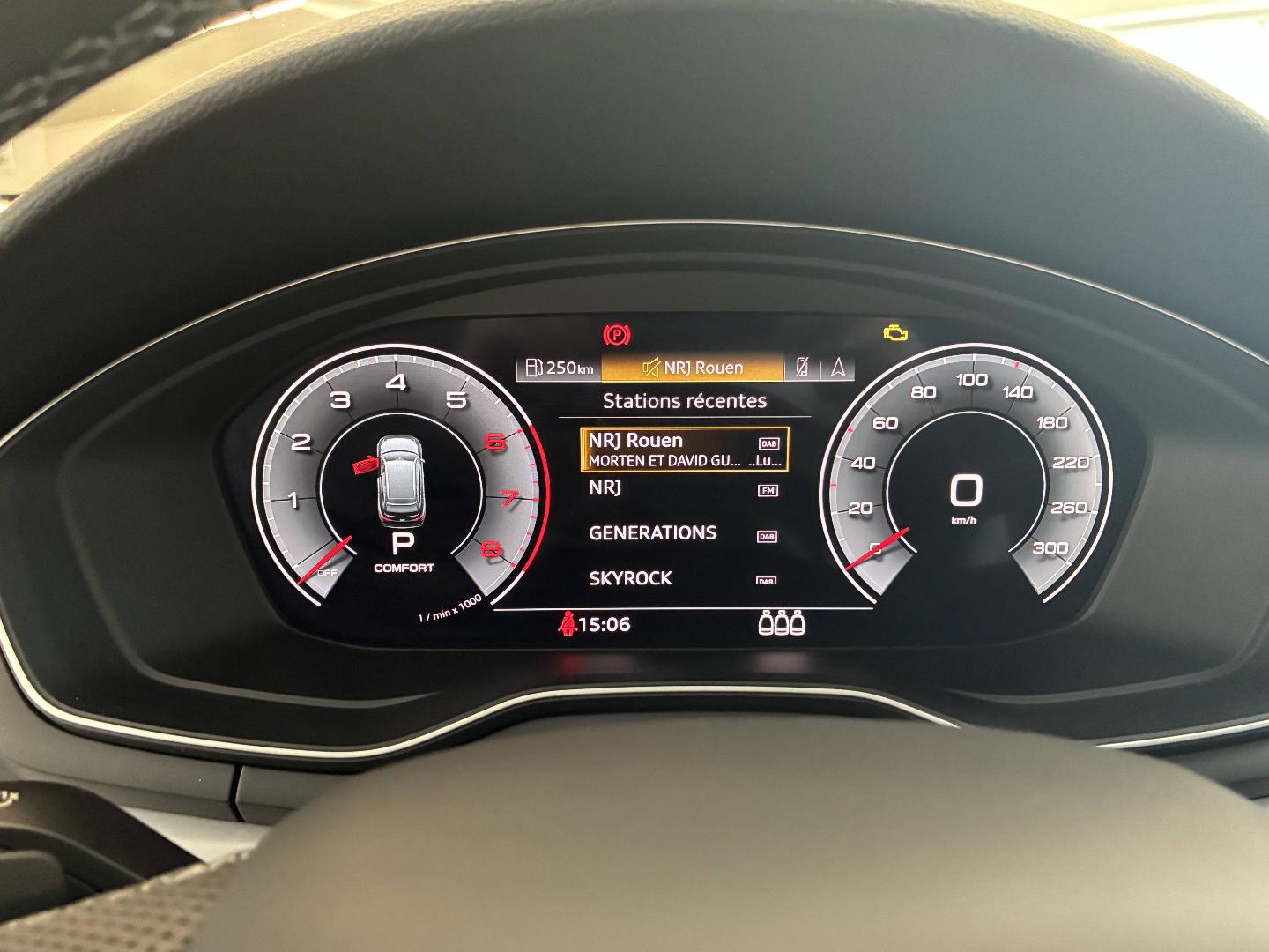 Image about Audi A4 Avant S Line 35 TFSI 110 kW (150 ch) S tronic