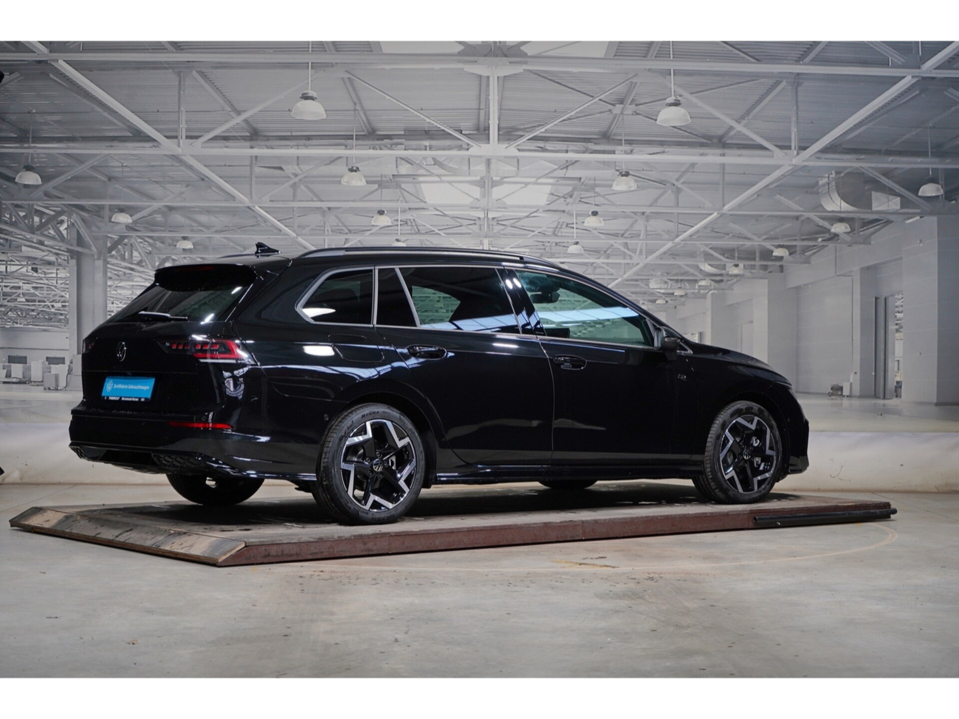 Volkswagen Golf Variant R-Line