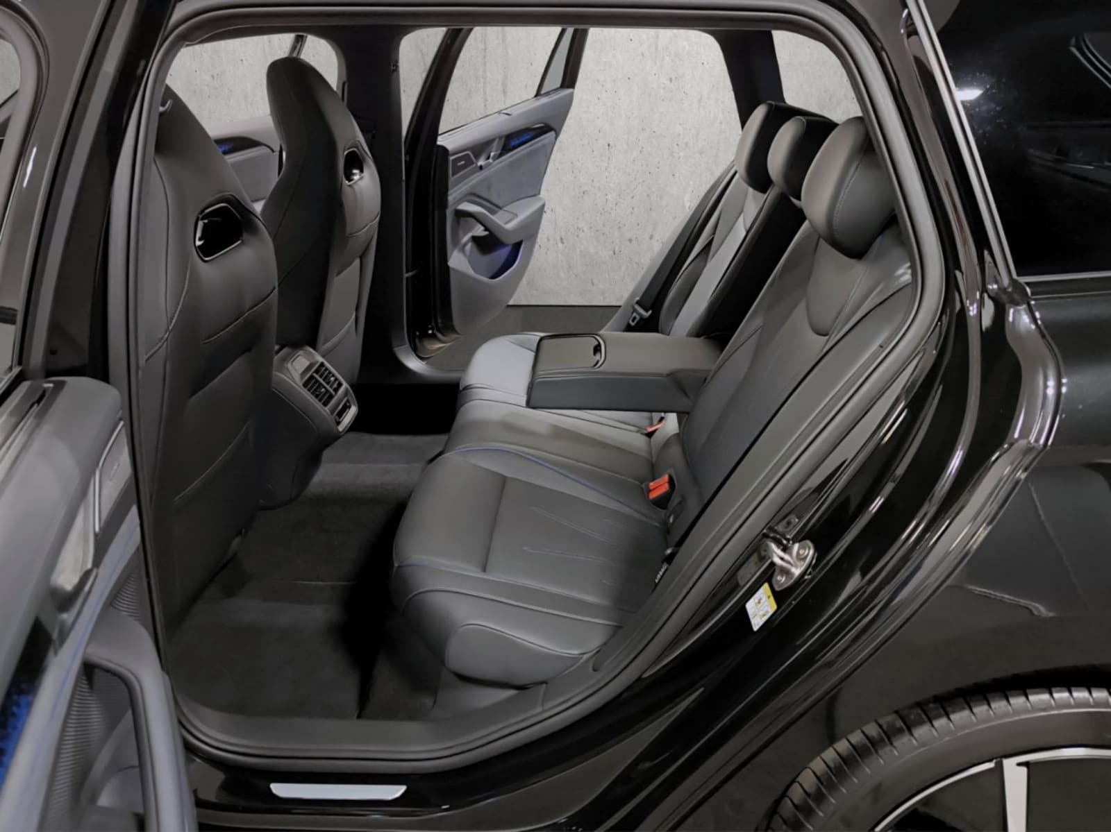 Volkswagen Passat – Bild 12
