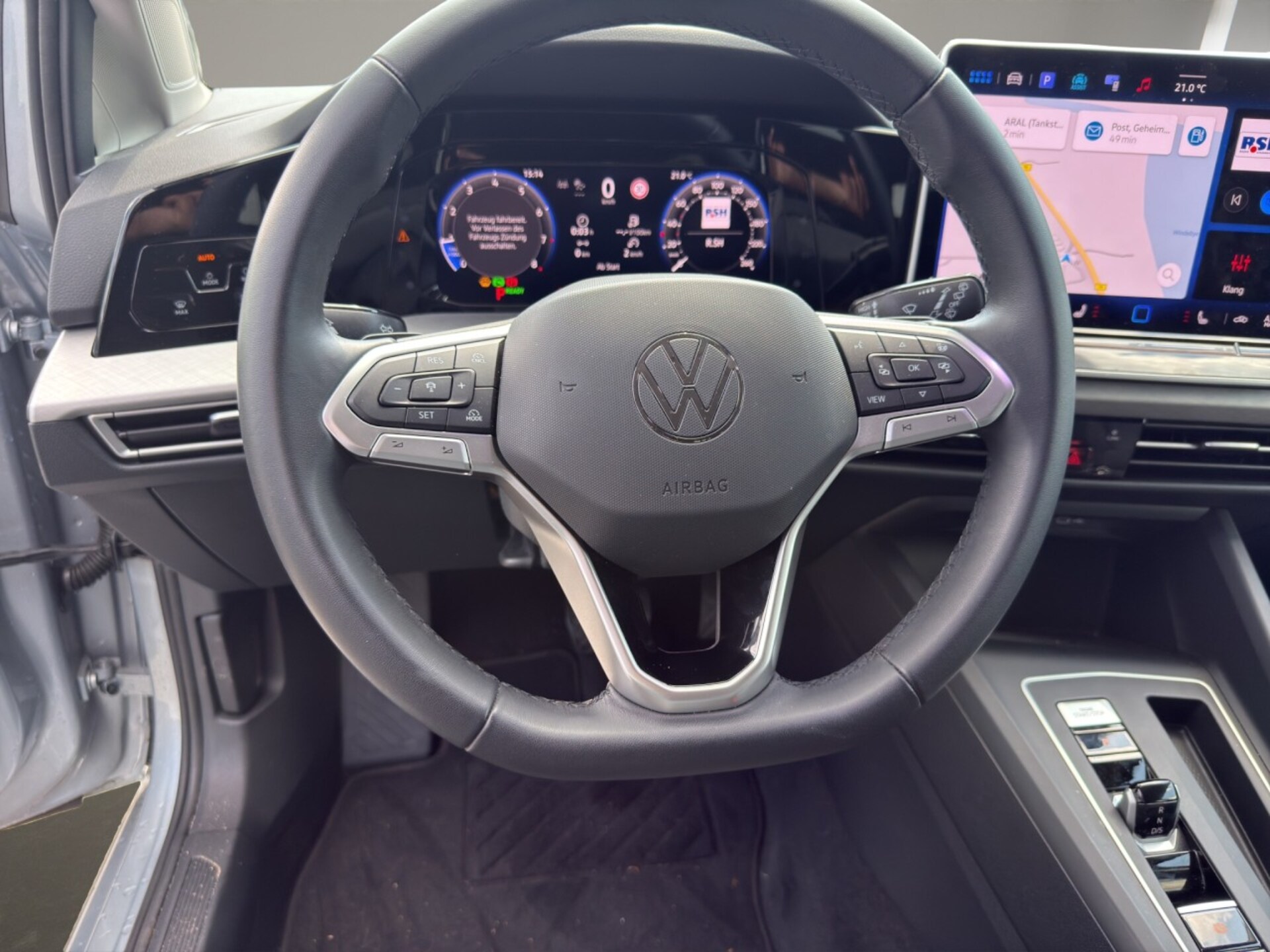 Volkswagen Golf Life