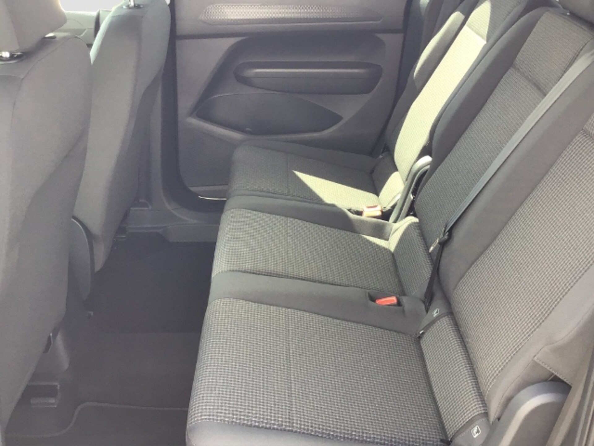 Volkswagen Caddy Basis-Modell