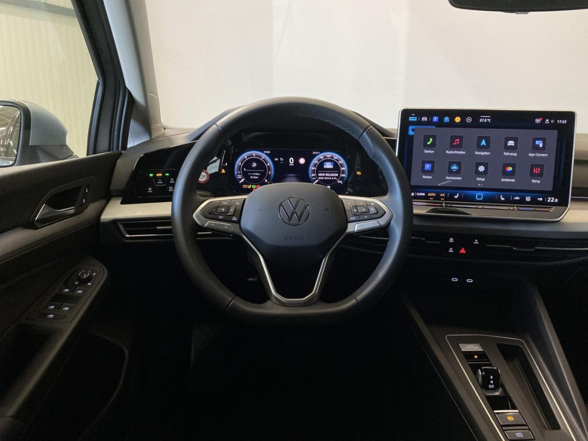 Volkswagen Golf Variant Life