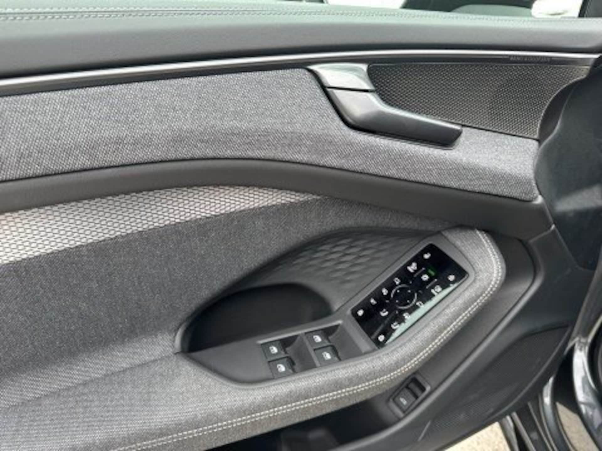Audi A6 Limousine edition one
