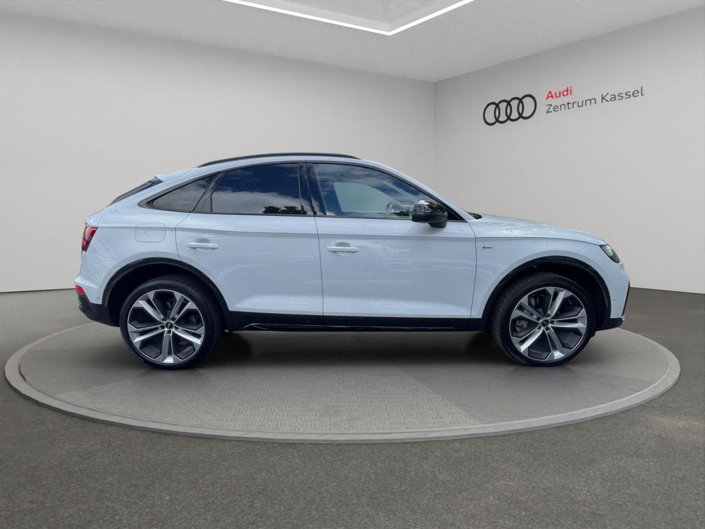 Bild über Audi Q5 Sportback 40 TDI quattro S tronic - für weitere Informationen kontaktieren Sie den Audi Partner