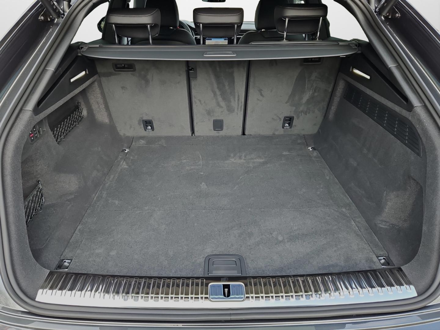 Image about Audi Q8 SUV 50 TDI quattro tiptronic