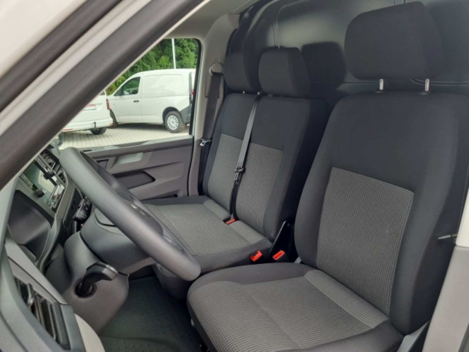 Volkswagen T6.1 Transporter Kasten kurzer Radstand – Bild 19