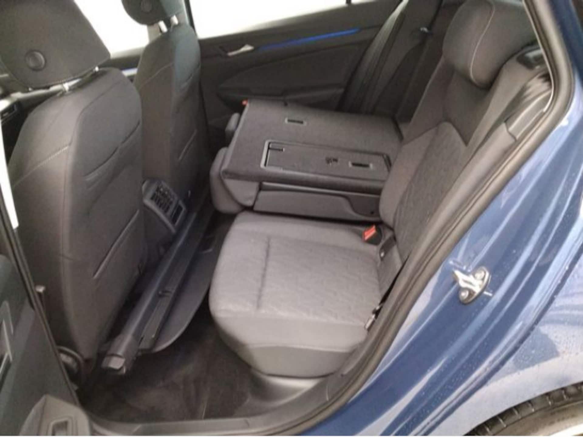 Volkswagen Golf Variant Life