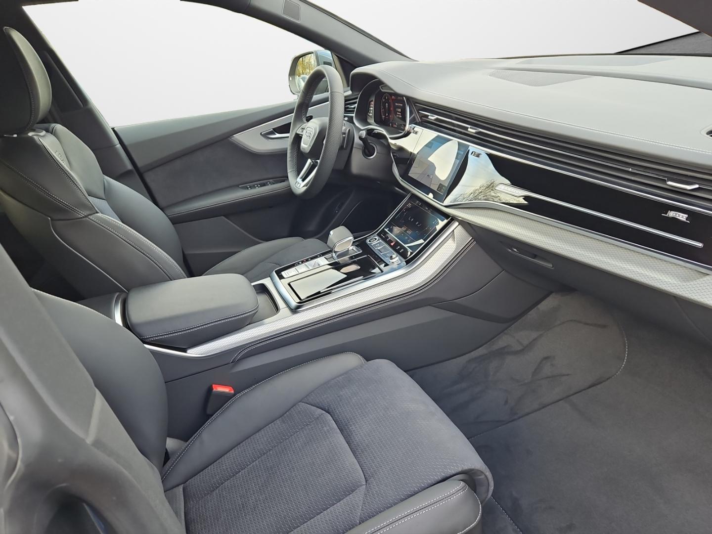 Image about Audi Q8 SUV 50 TDI quattro tiptronic