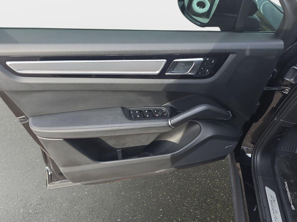 2023 Porsche Cayenne Base - Photo 29