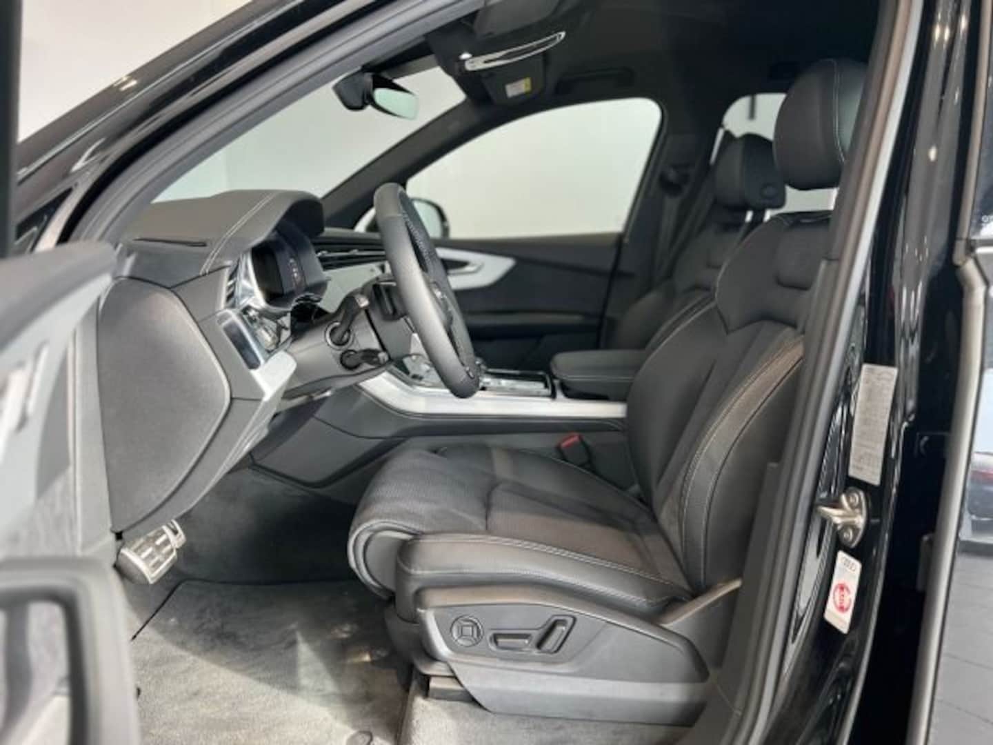 Bild über Audi Q7 SUV S line business TDI quattro 210 kW tiptronic - für weitere Informationen kontaktieren Sie den Audi Partner