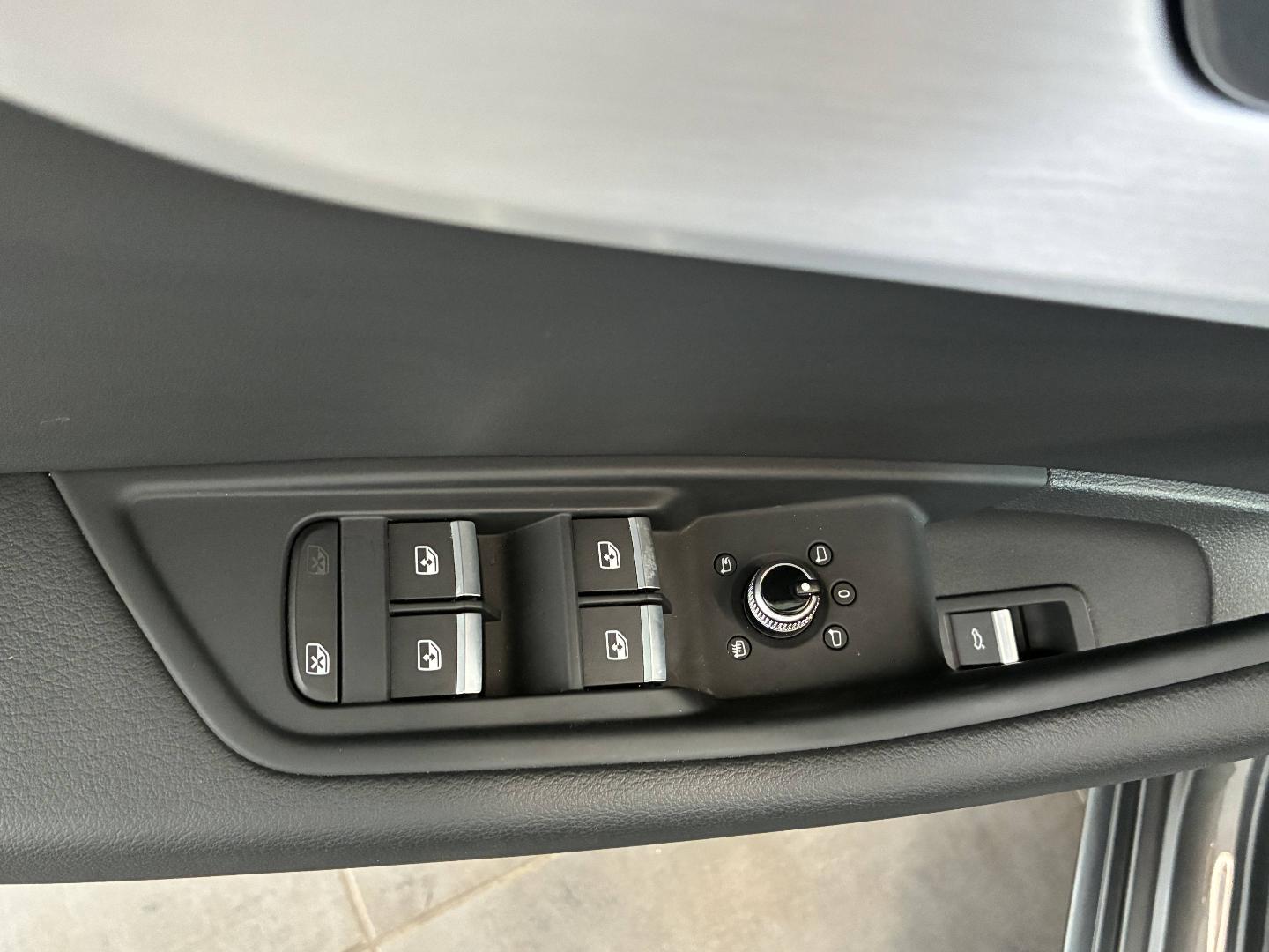 Image about Audi A4 Avant S Line 35 TFSI 110 kW (150 ch) S tronic