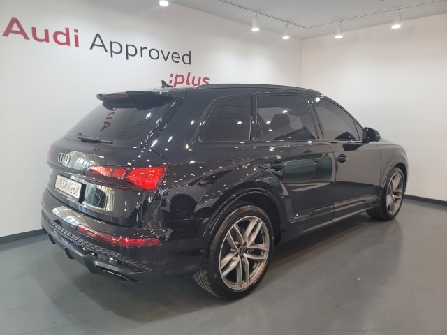 Audi Q7 55 TFSI quattro Premium 250 340 kW hp tiptronic — фото 2
