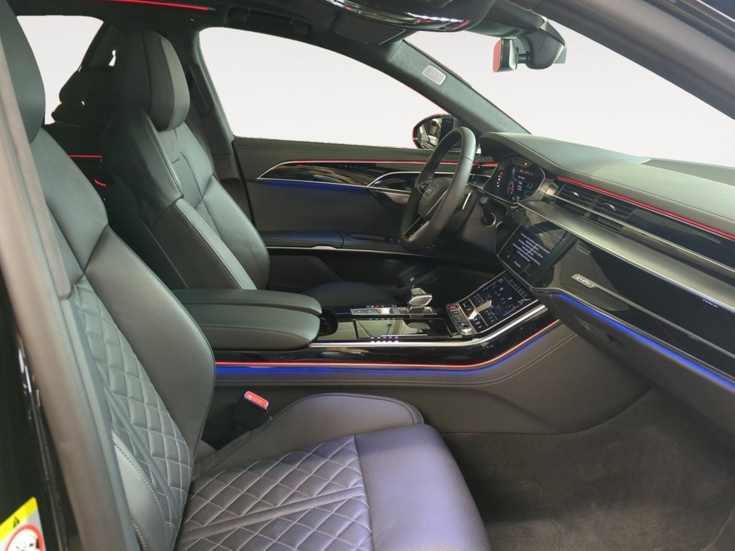 Bild über Audi S8 TFSI quattro tiptronic - für weitere Informationen kontaktieren Sie den Audi Partner