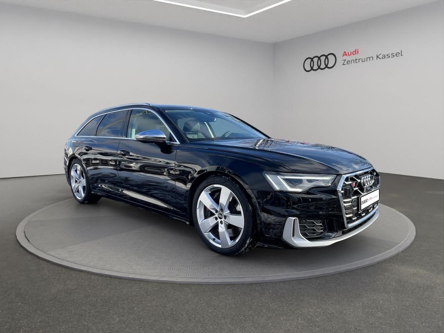 Bild über Audi S6 Avant TDI quattro tiptronic - für weitere Informationen kontaktieren Sie den Audi Partner