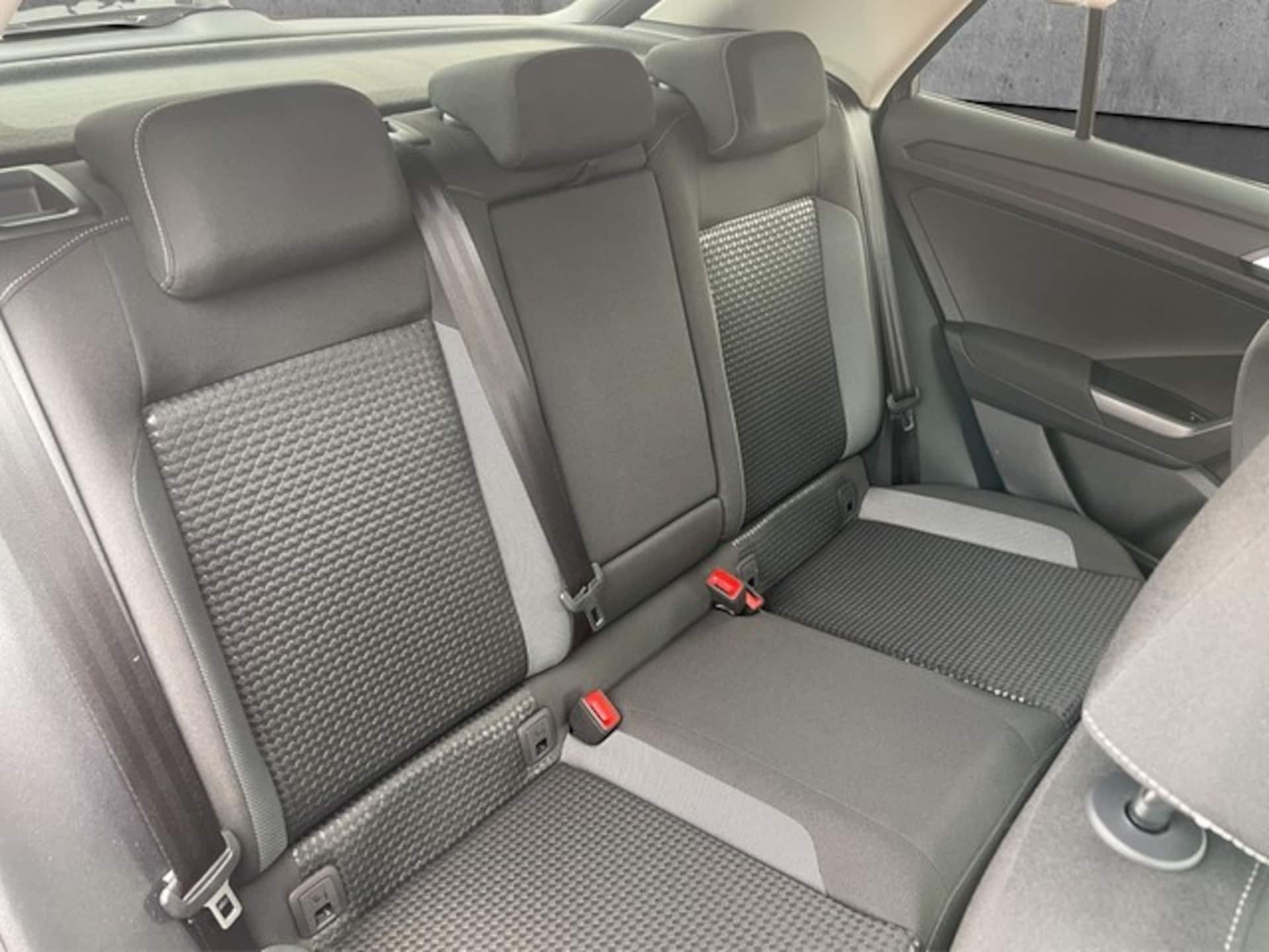 Volkswagen T-Roc Active