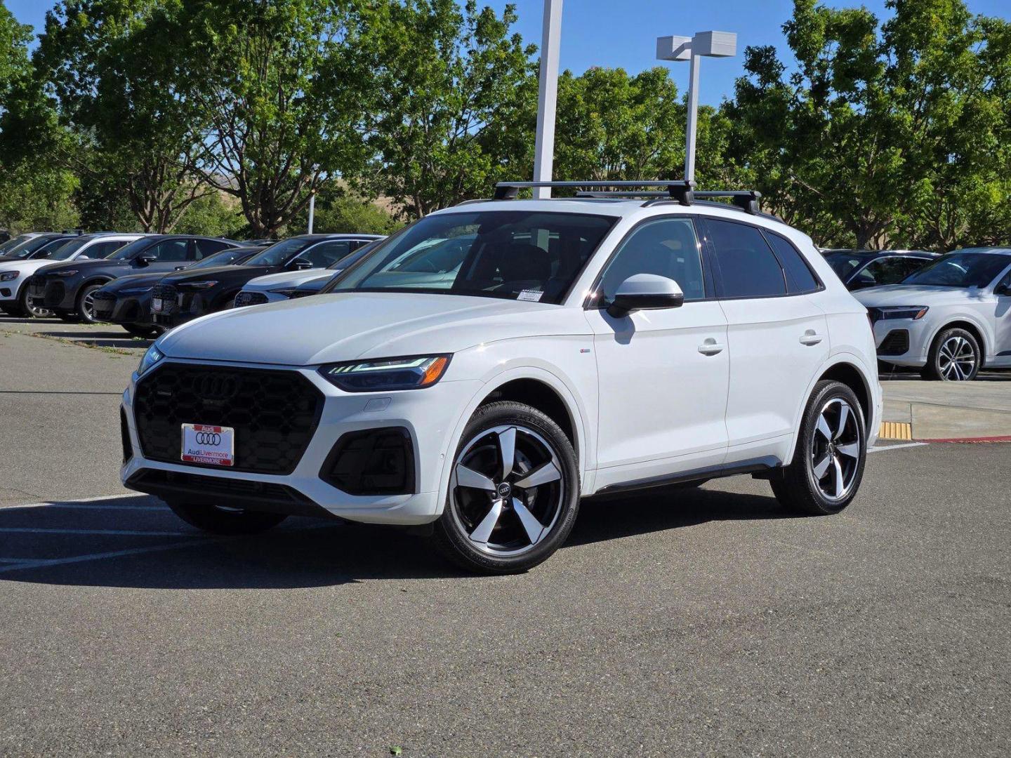 2023 Audi Q5 45 Prestige's photo