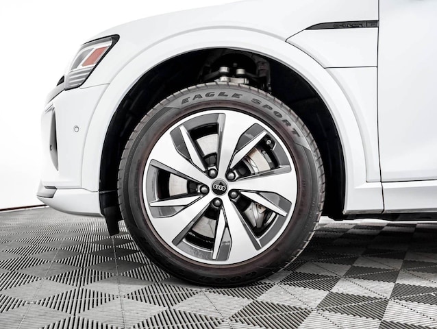 2024 Audi Q8 e-tron