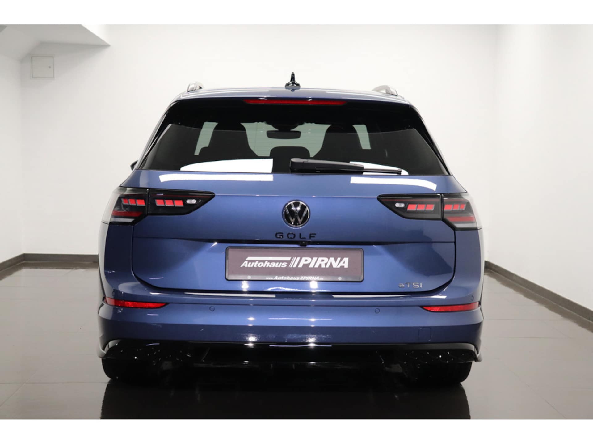 Volkswagen Golf Variant R-Line