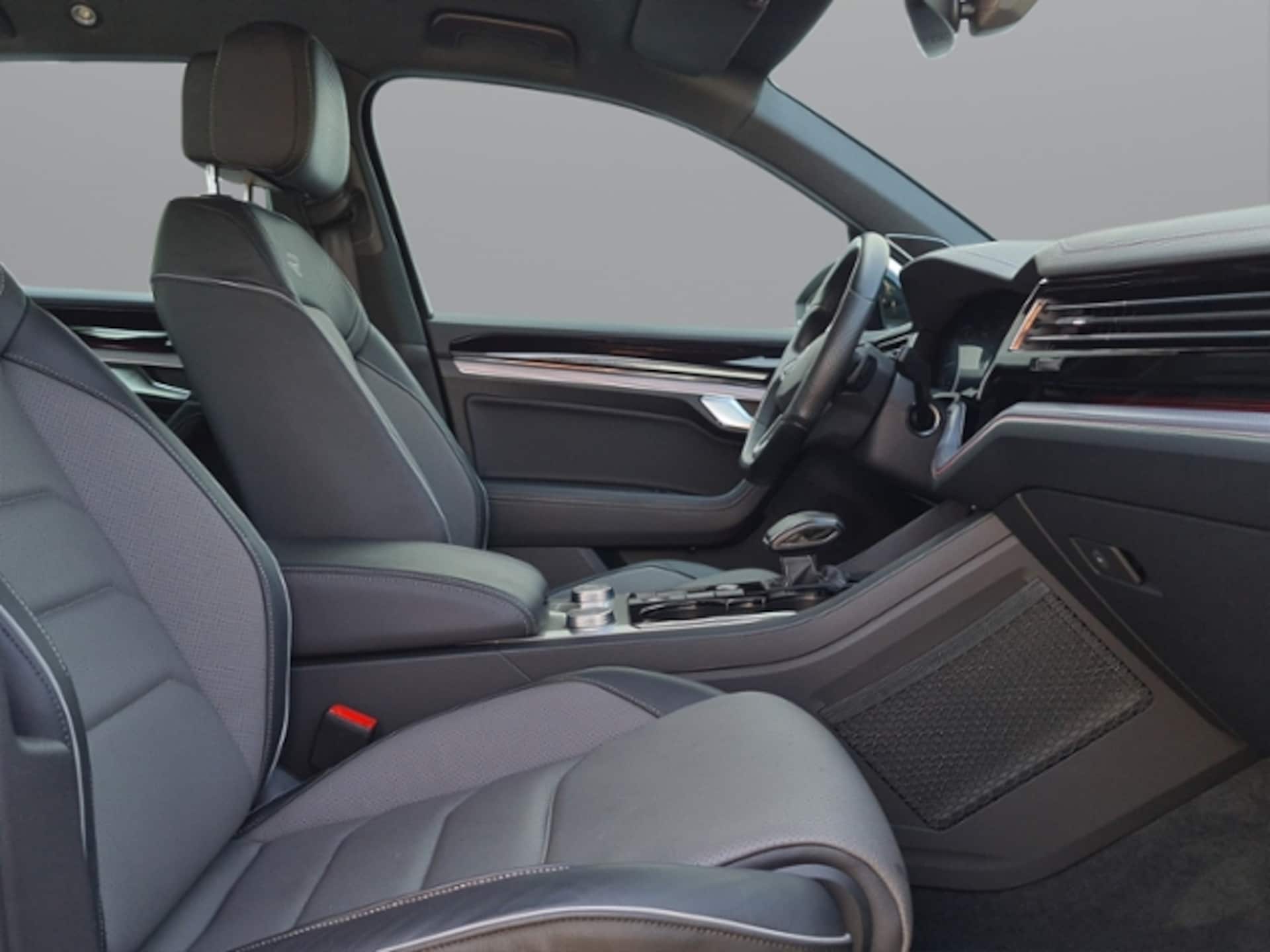 Volkswagen Touareg R-Line