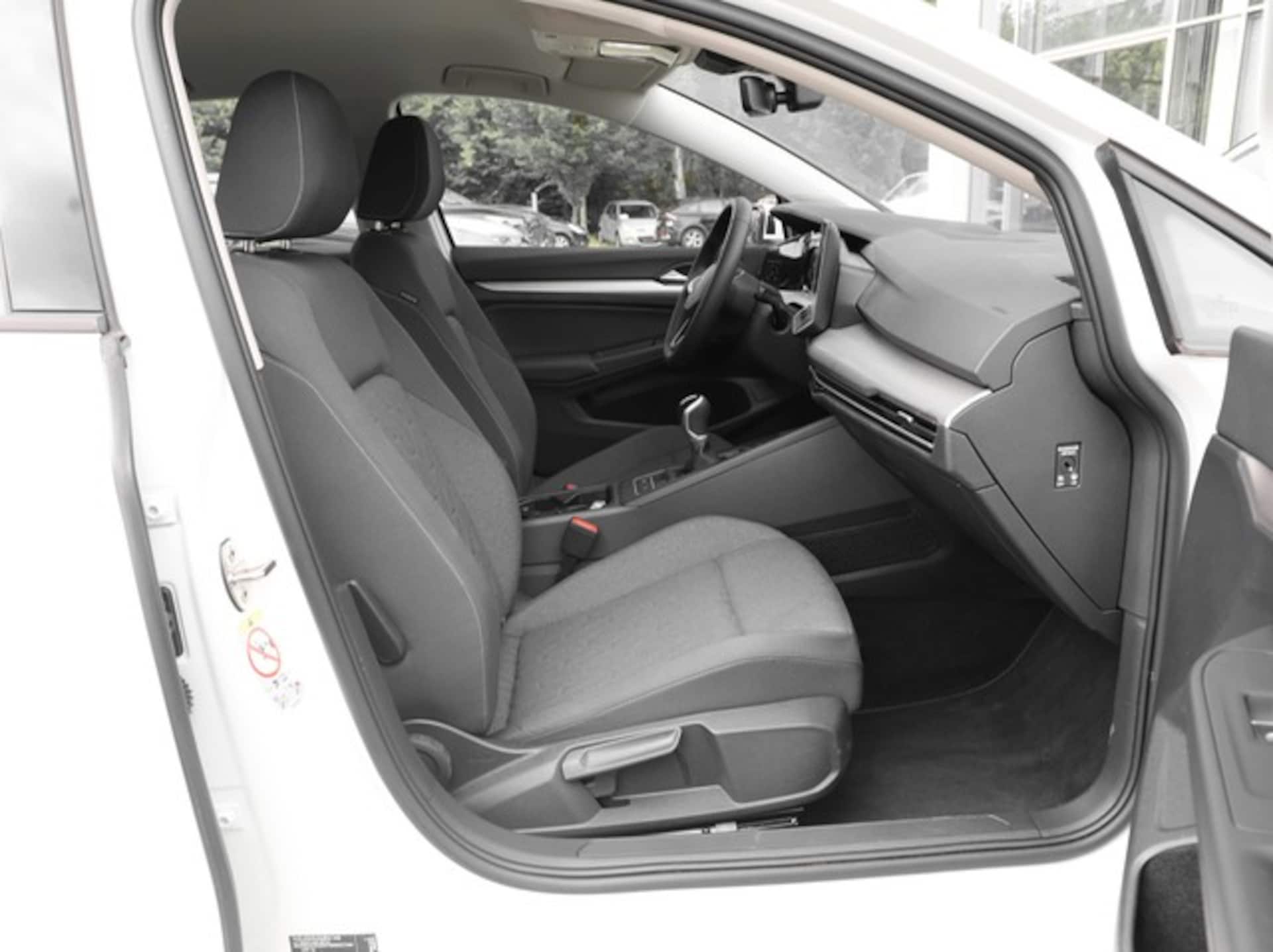 Volkswagen Golf Life
