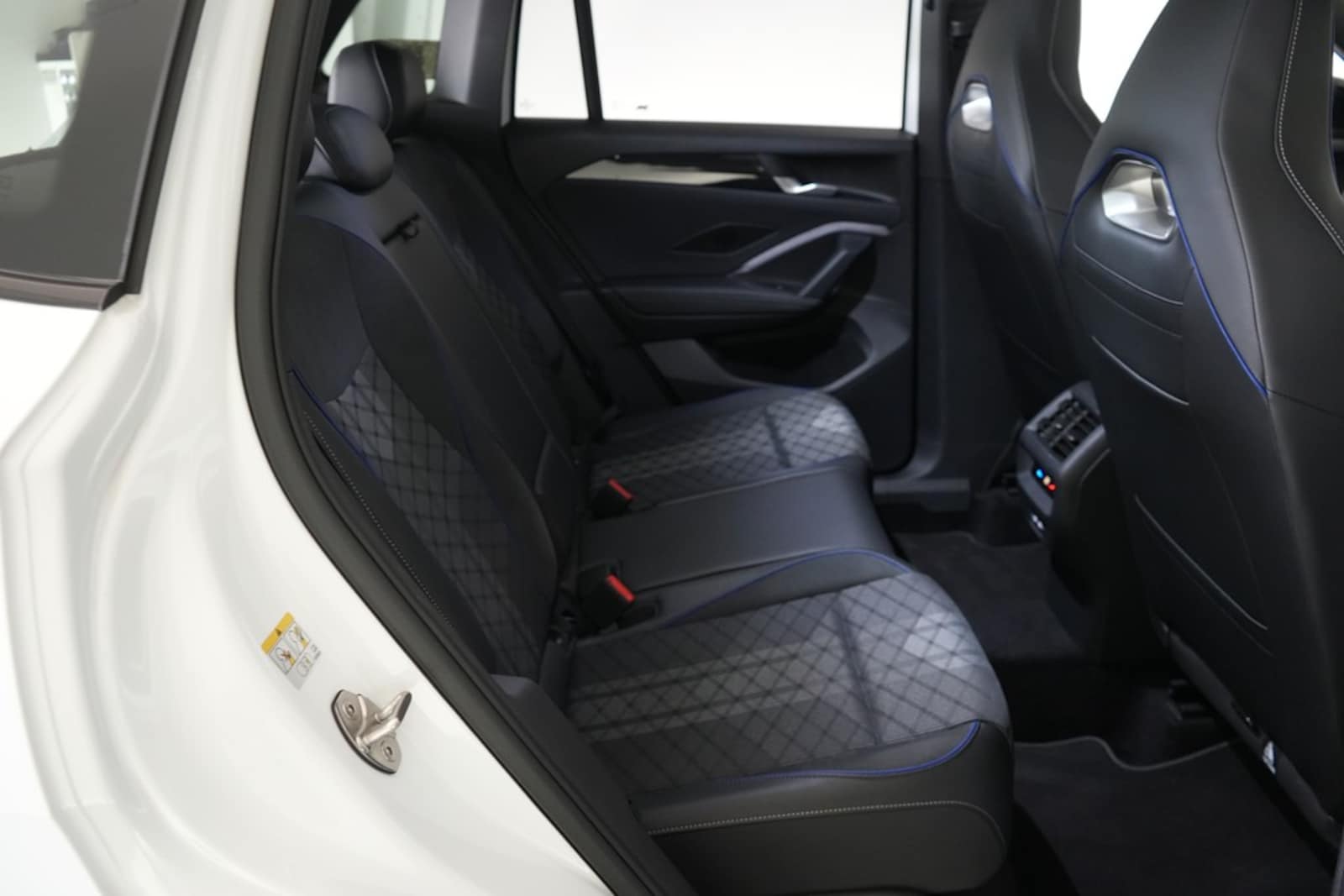 Volkswagen Tiguan – Bild 11