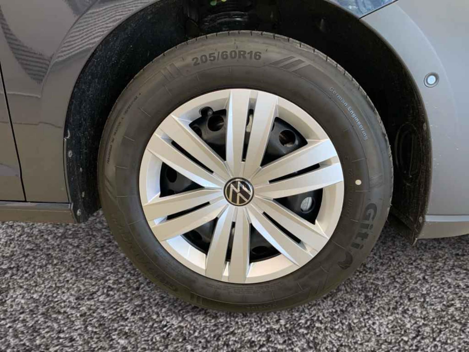 Volkswagen Caddy Basis-Modell