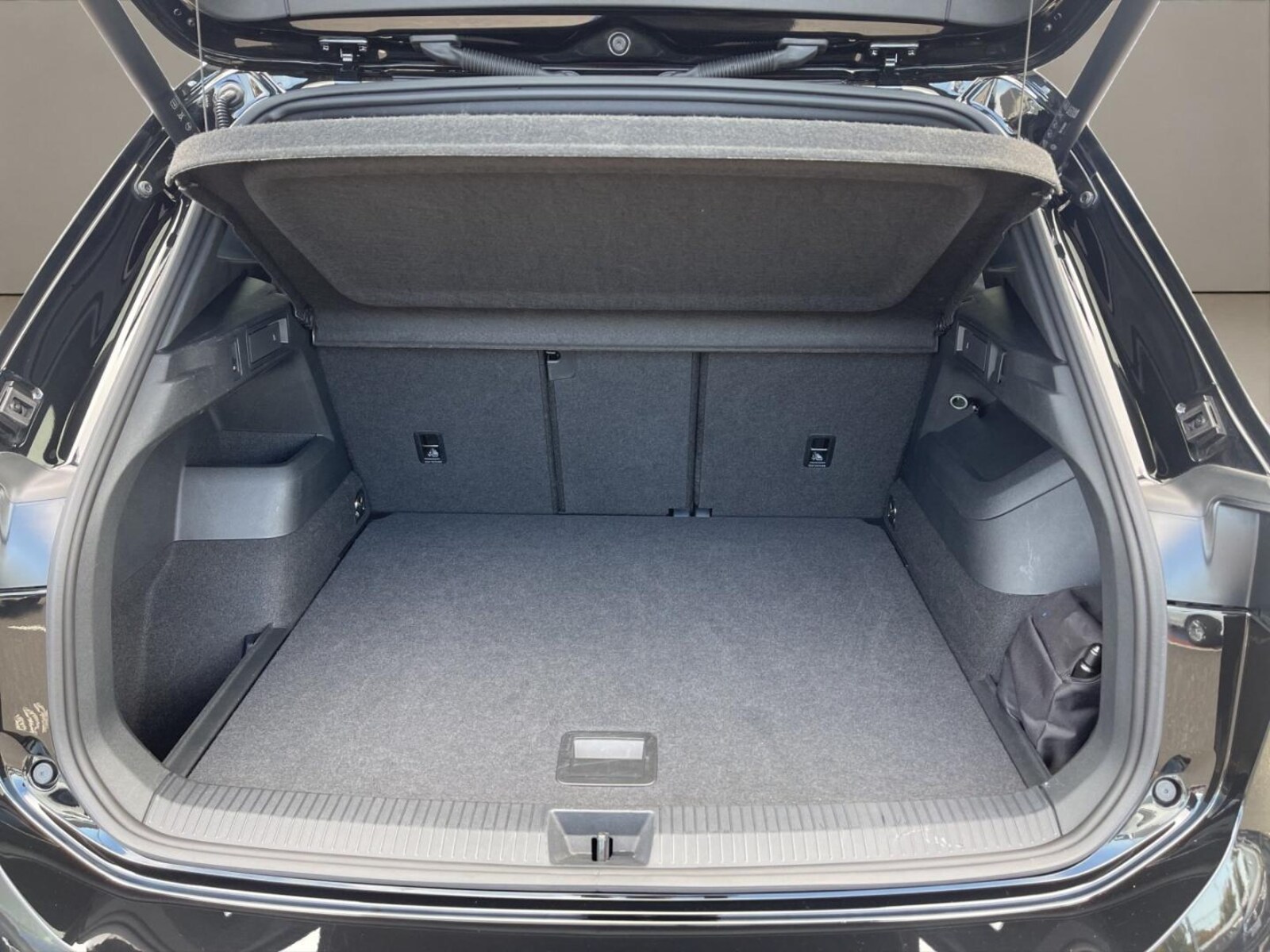 Volkswagen Tiguan – Bild 17