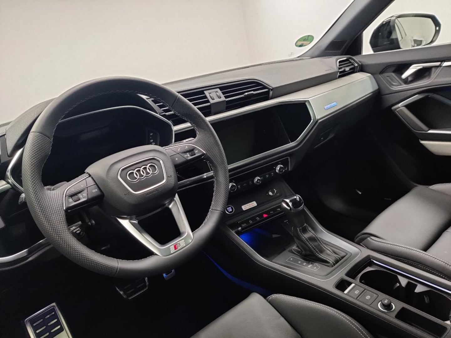 Bild über Audi Q3 Sportback TDI quattro 142 kW S tronic - für weitere Informationen kontaktieren Sie den Audi Partner