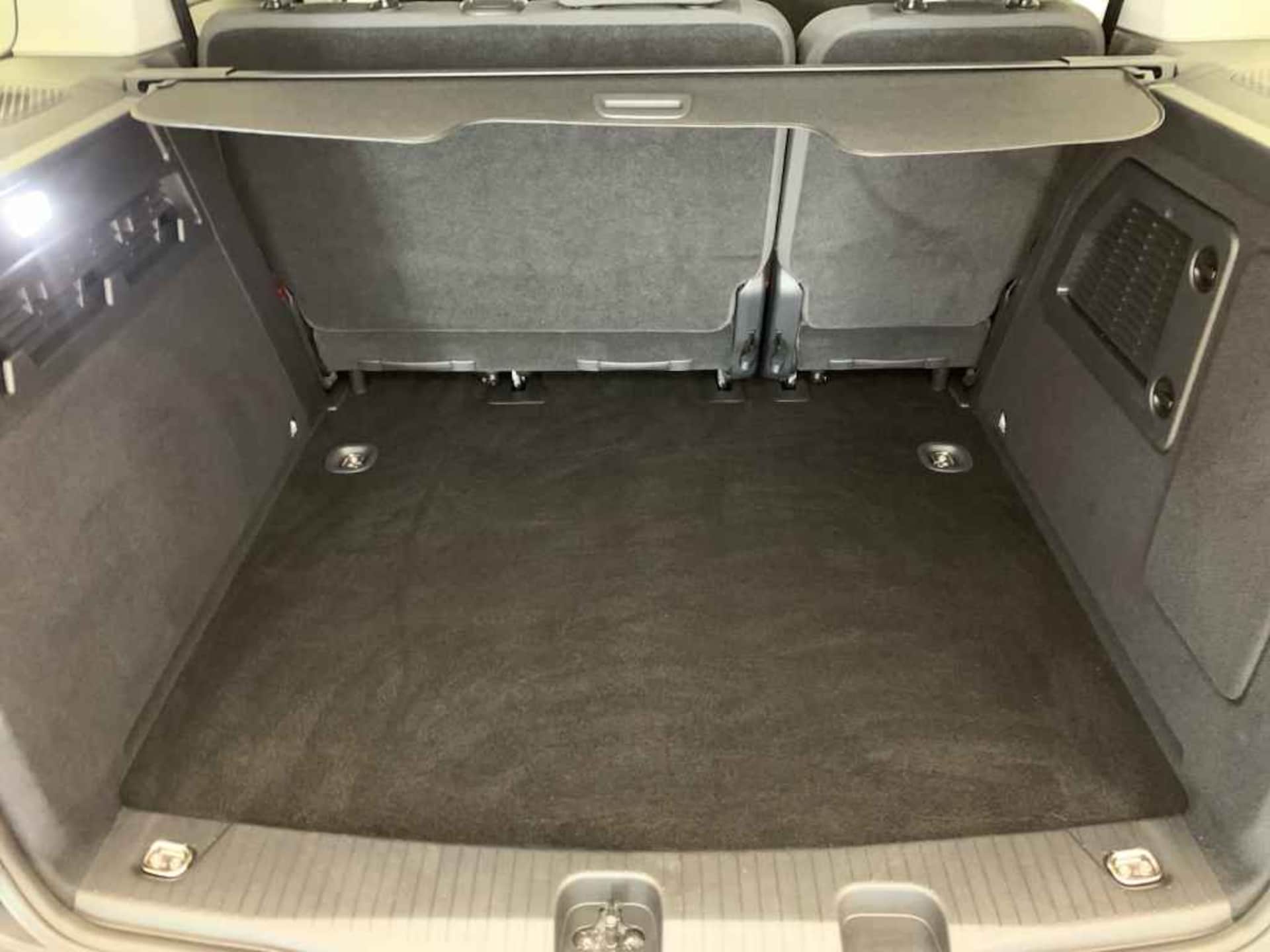 Volkswagen Caddy Basis-Modell