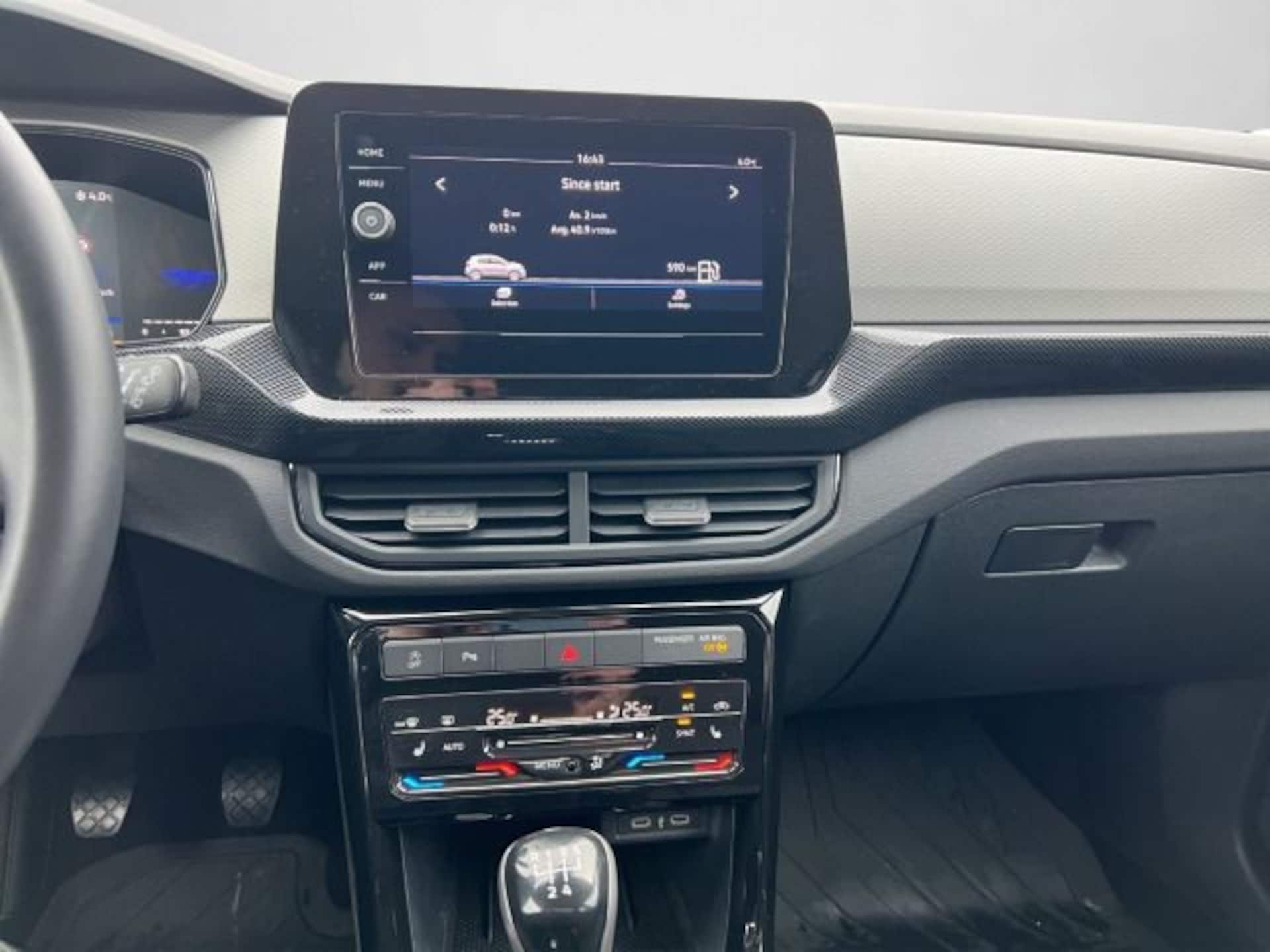 Volkswagen T-Cross Life