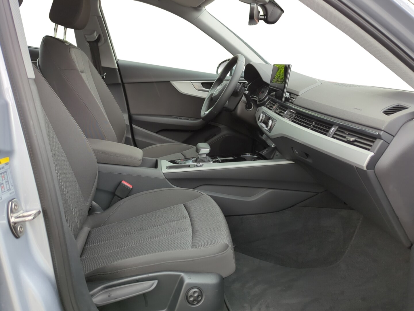 Image about Audi A4 Avant 30 TDI S tronic