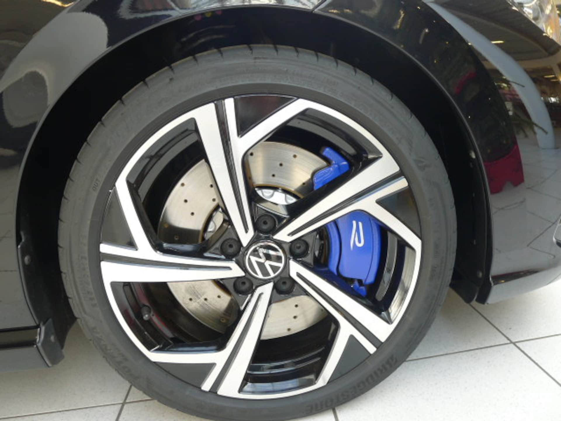 Volkswagen Golf R