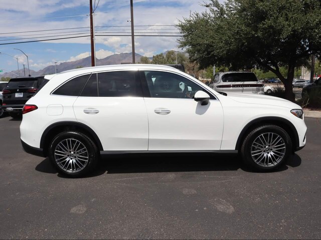 2026 Mercedes-Benz GLC 300