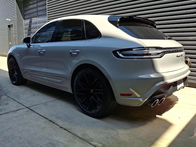 2025 Porsche Macan