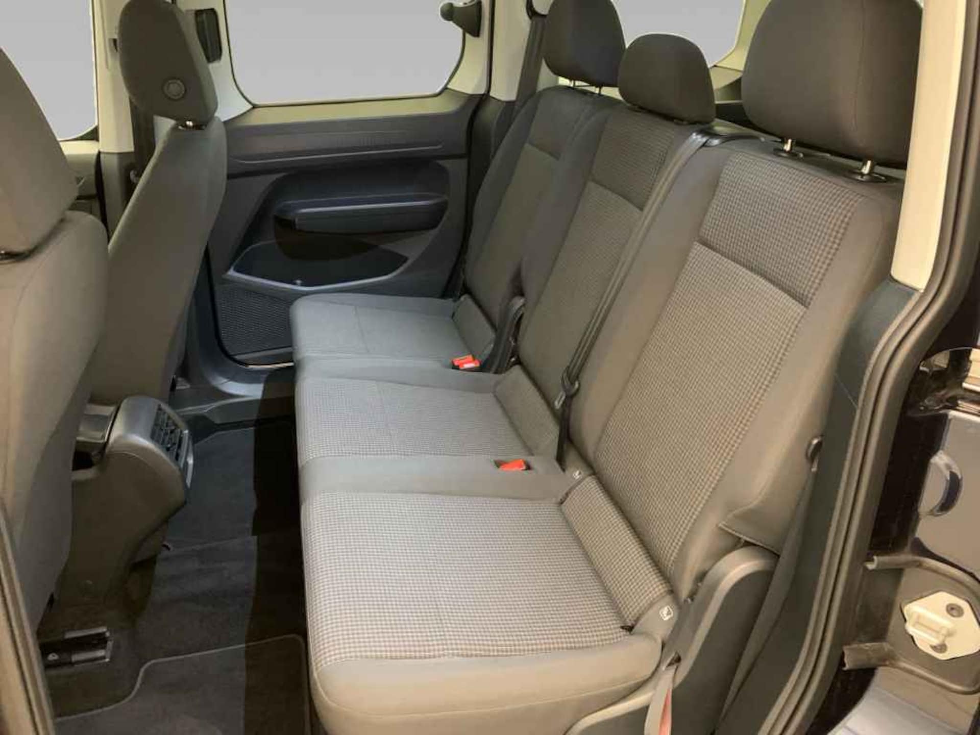 Volkswagen Caddy Basis-Modell