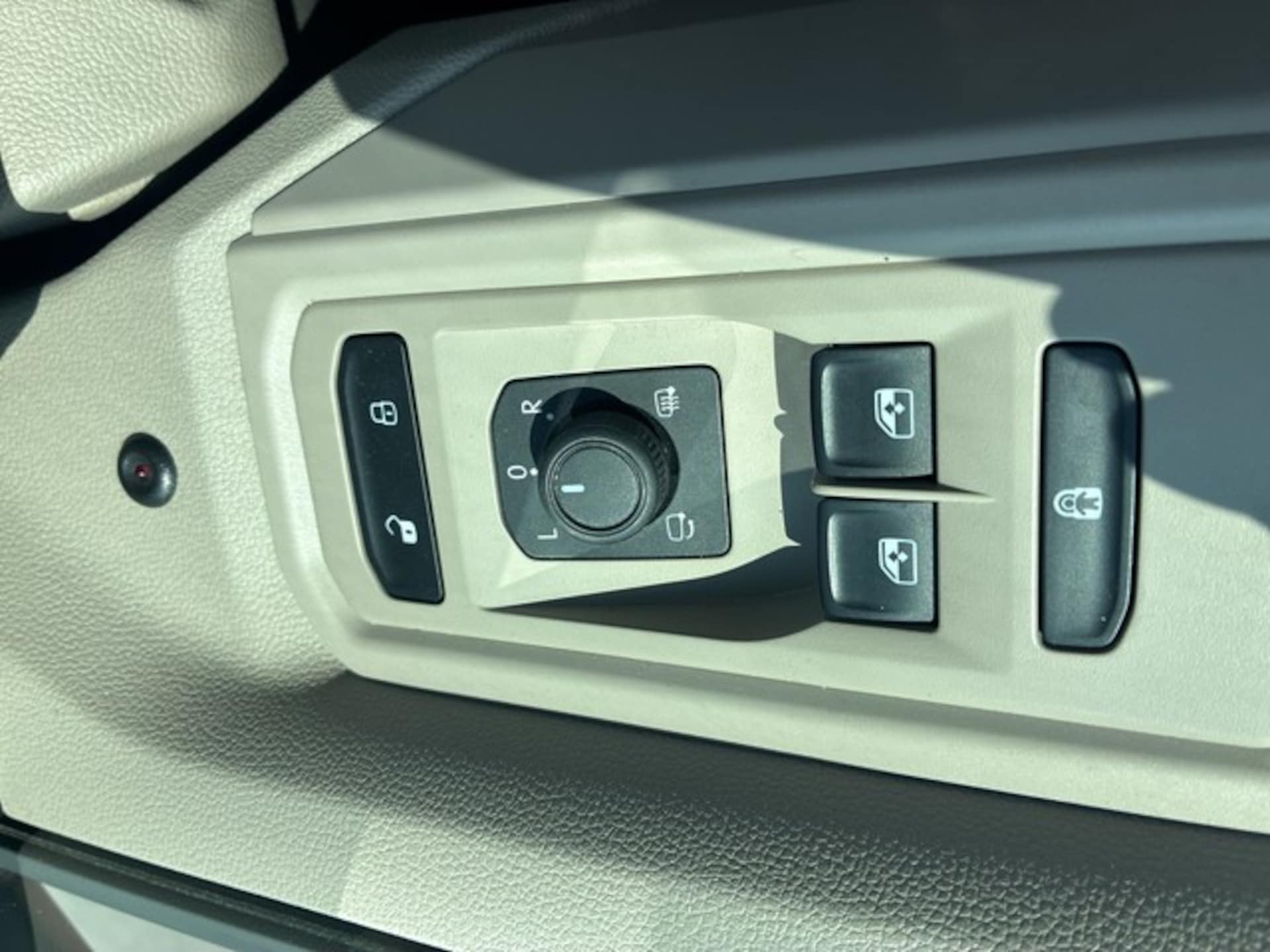 Volkswagen Multivan Basis-Modell