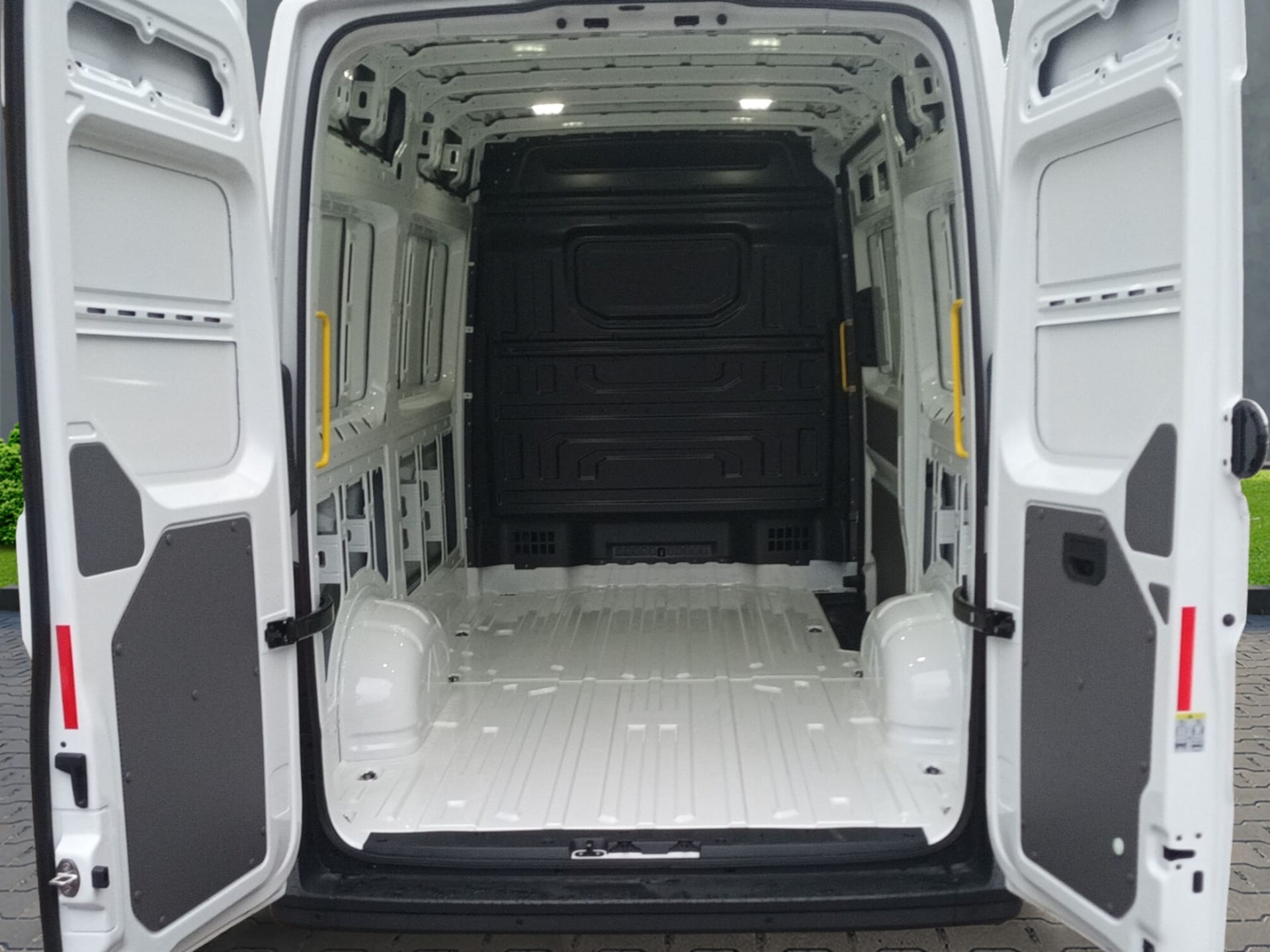 Volkswagen Crafter Kasten mittlerer Radstand
