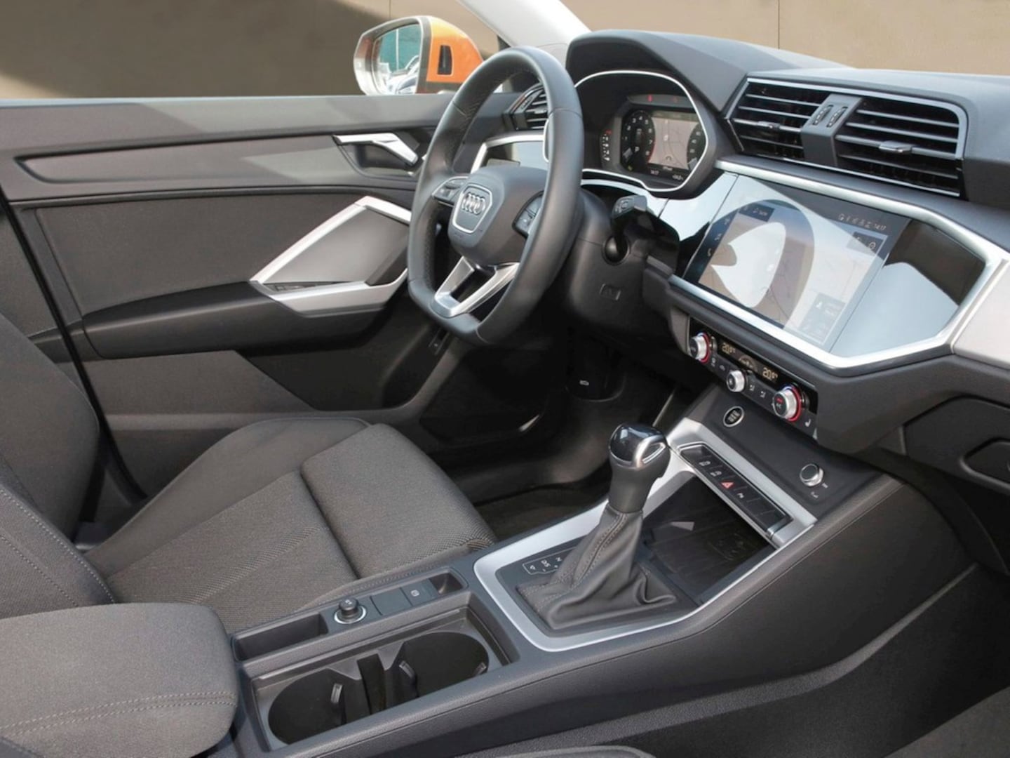 Bild über Audi Q3 TFSI 110 kW S tronic - für weitere Informationen kontaktieren Sie den Audi Partner