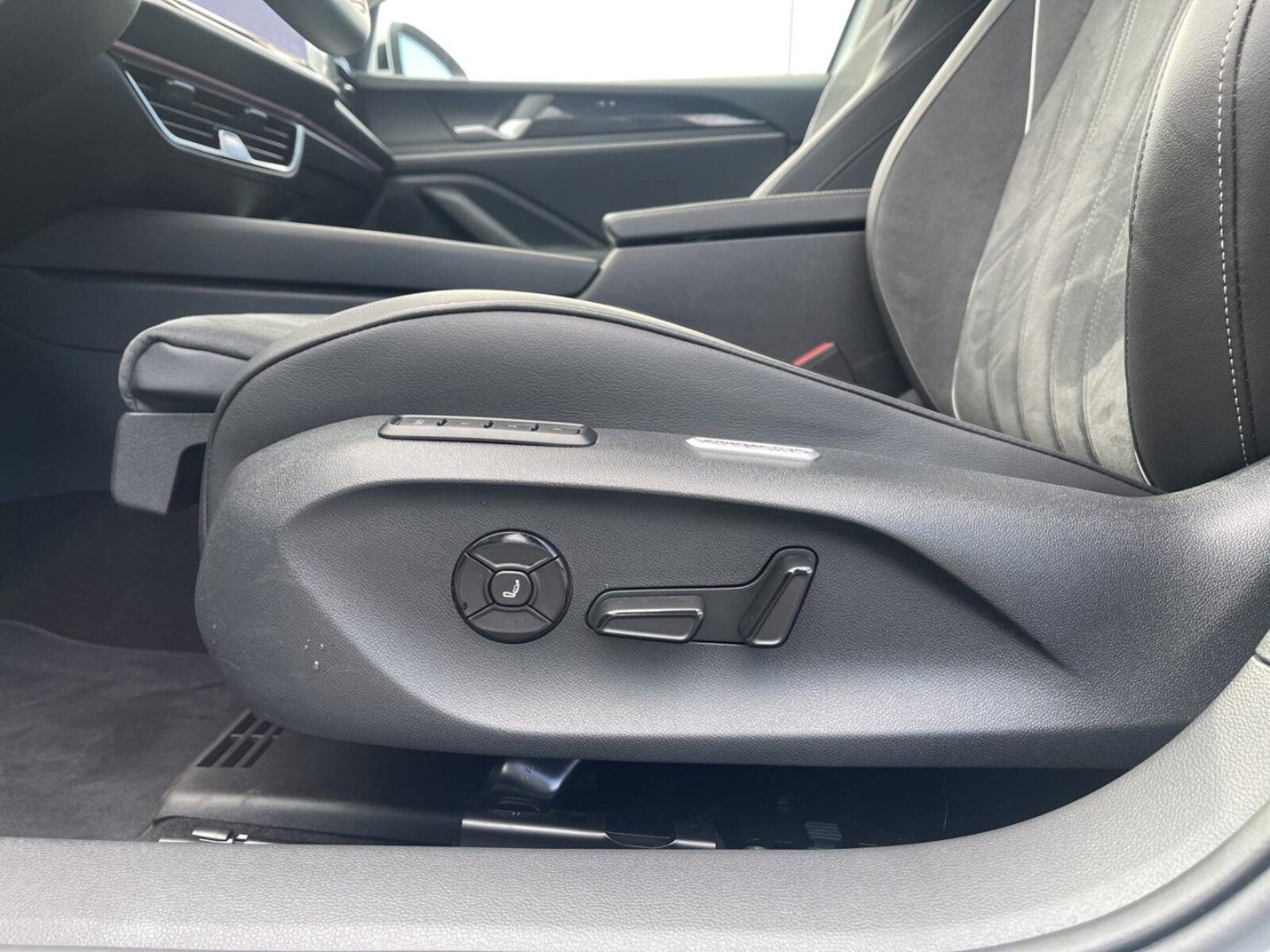 Volkswagen Passat – Bild 10